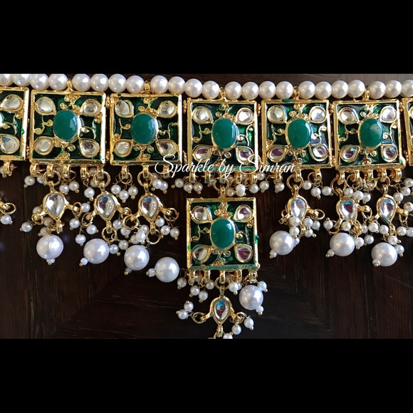 Green choker set - Picture 3 of 6